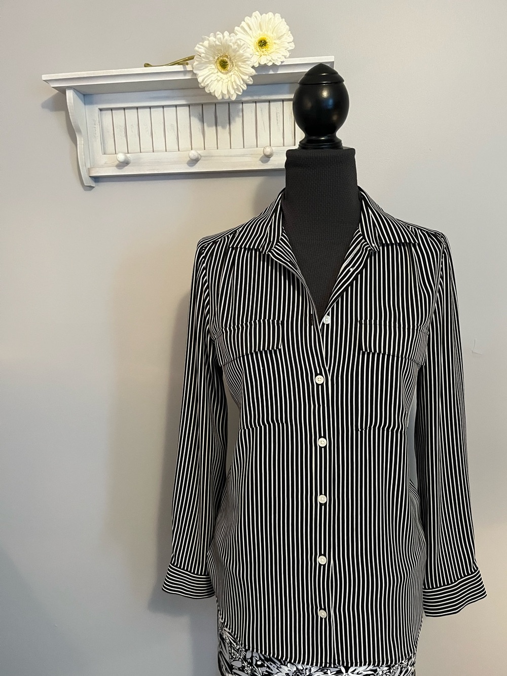 Ann Taylor Black and White Vertical Stripe Button-Front Blazer EUC